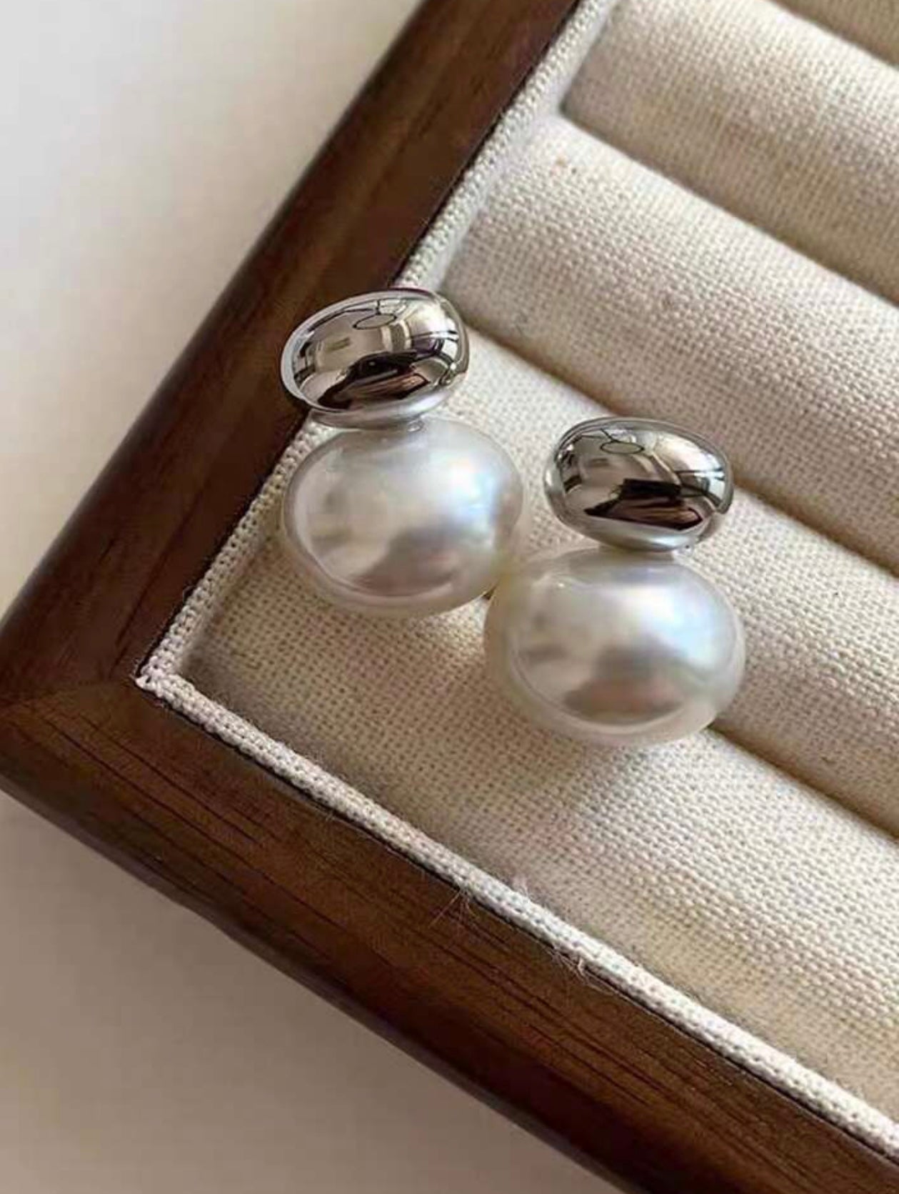 Lily Silver Mother Of Pearl Earrings