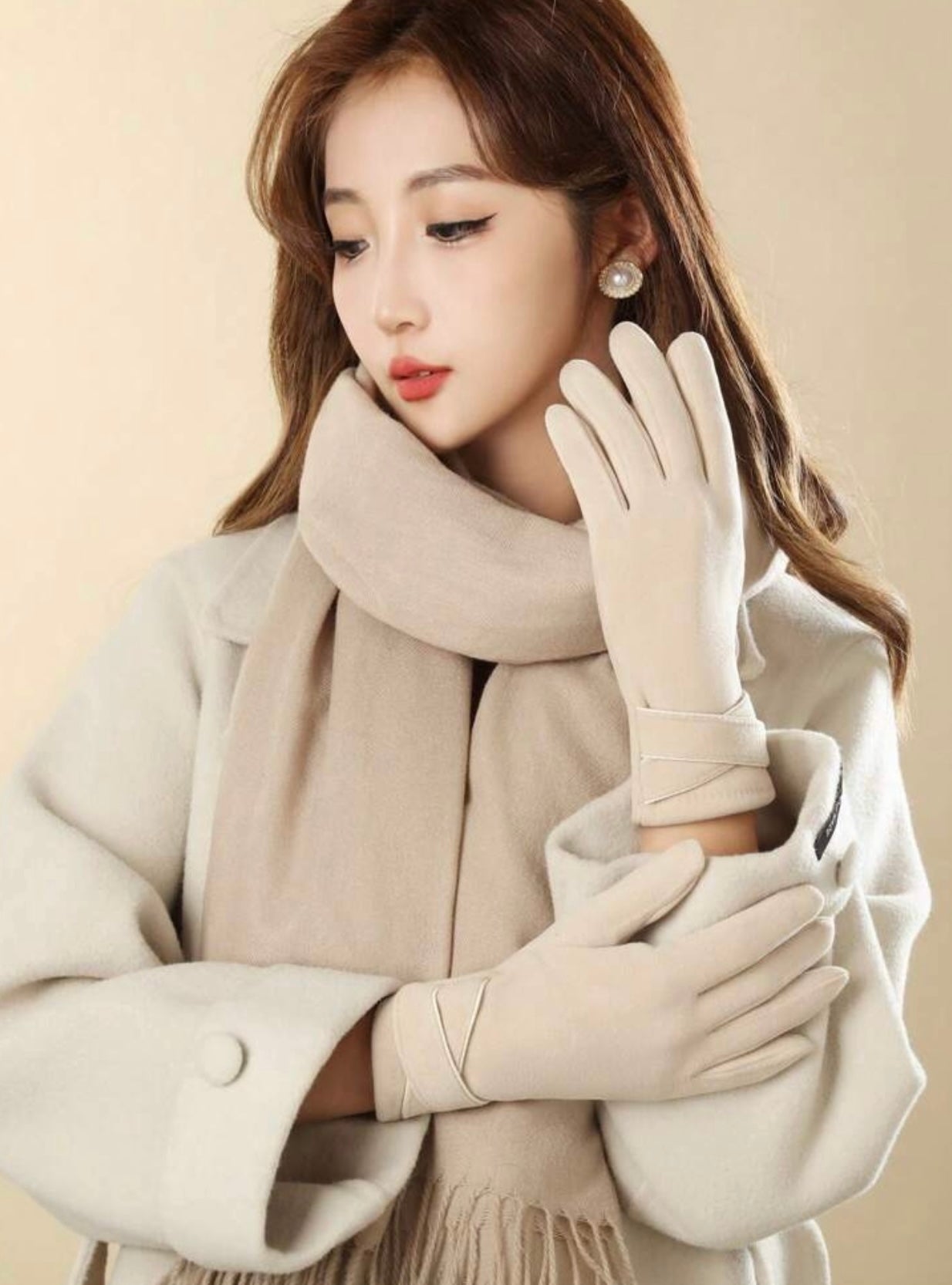 Cream Fleece Lined Gloves