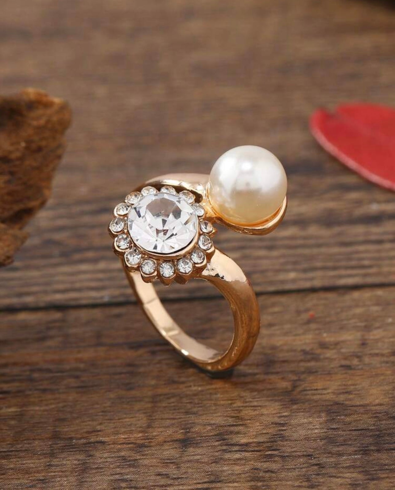 Pearl Diamanté Crossover Ring Gold