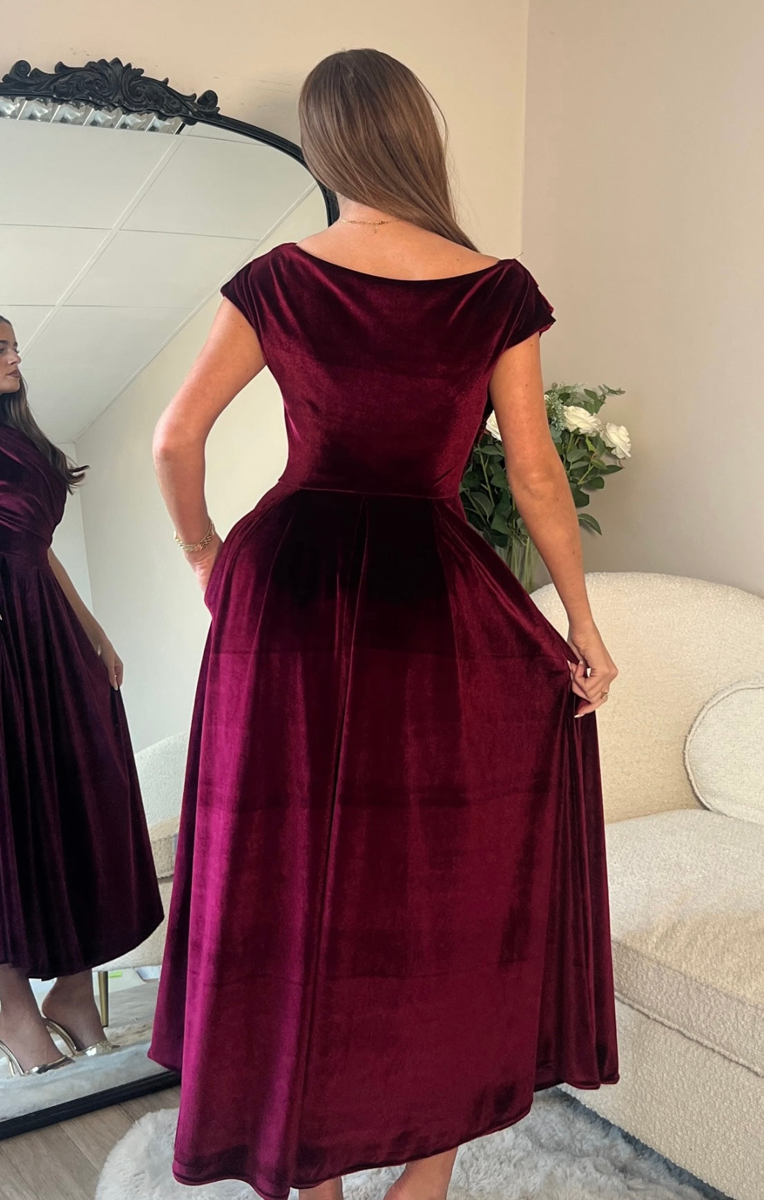 Betty Velvet Burgundy Midi Dress