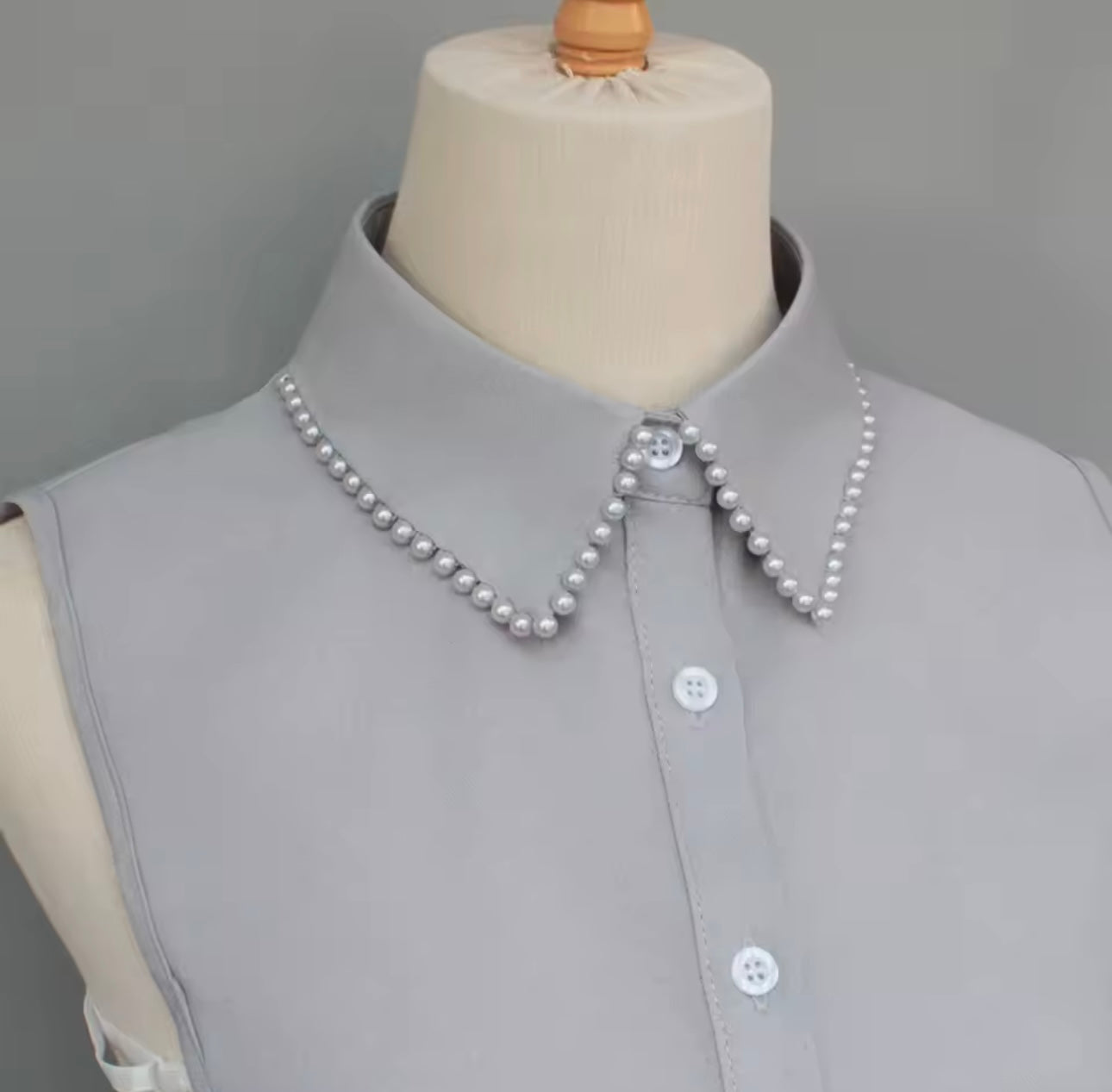 #18 Grey Pearl False Collar