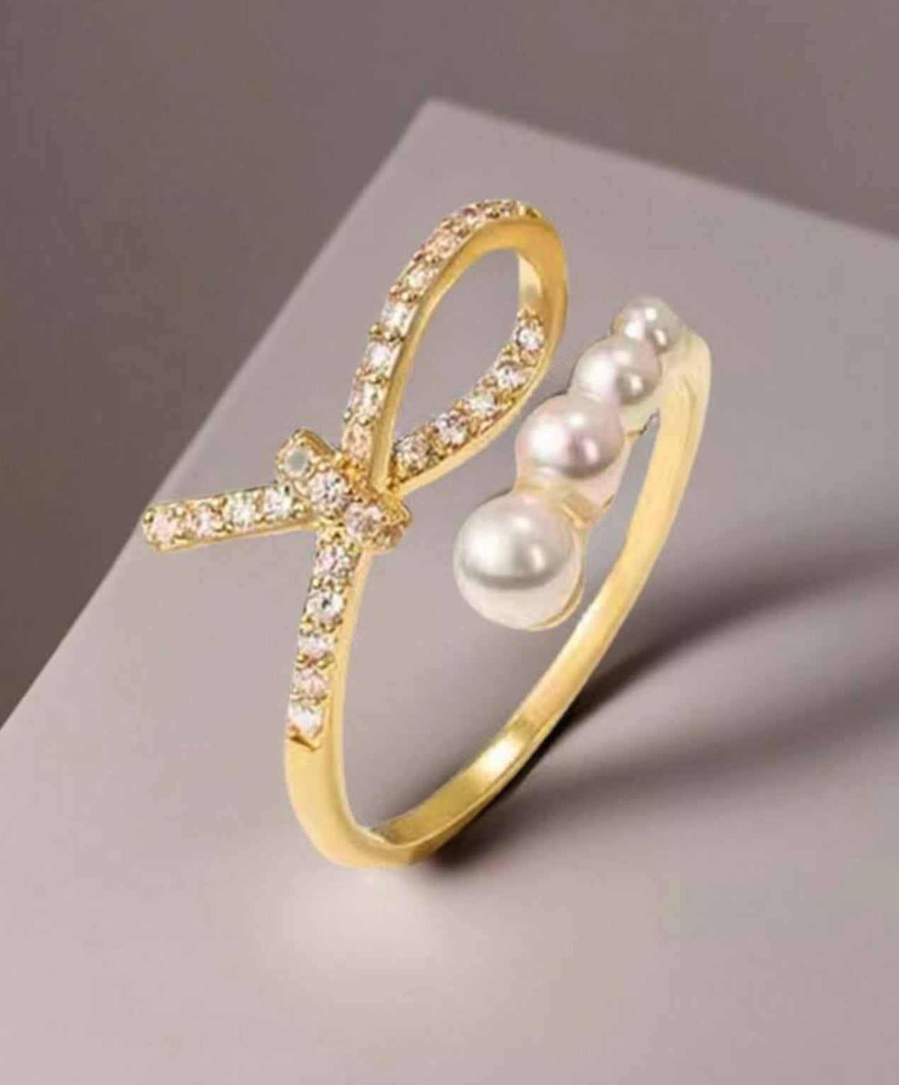 Pearl Bow Ring Gold