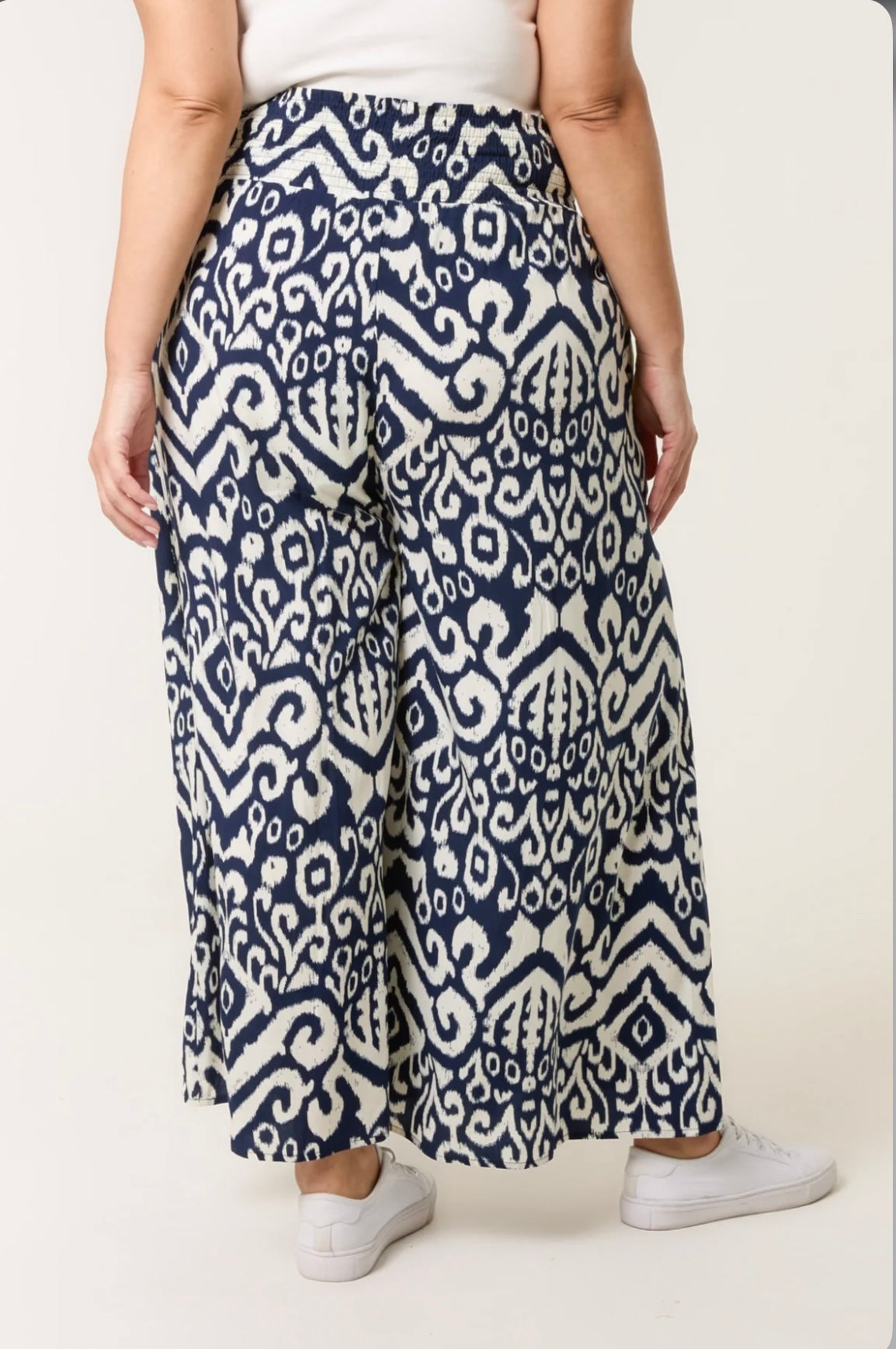 Curve Navy & Cream Wide Leg Trousers (size 18/20)