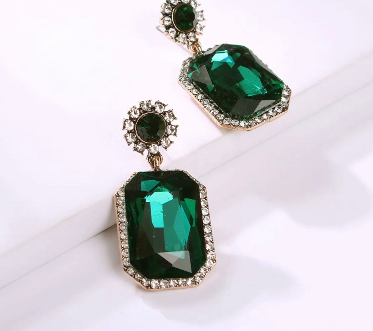 Annalivia Earrings In Emerald