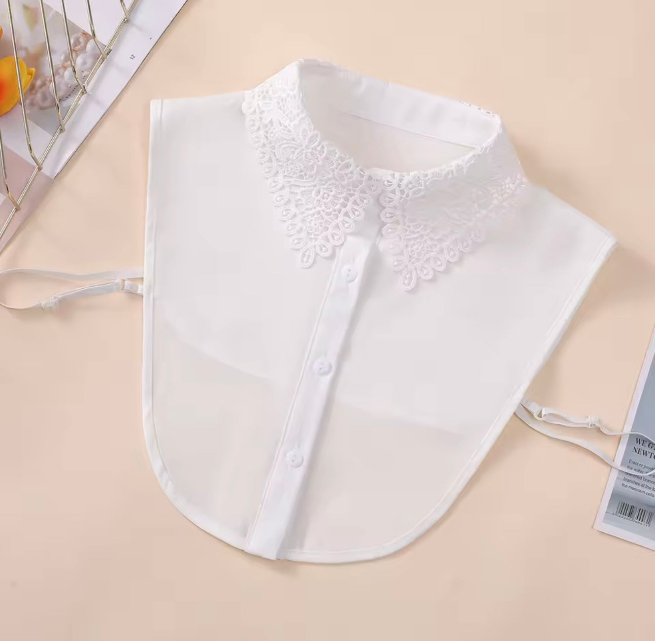 #19 White Floral Crochet False Collar