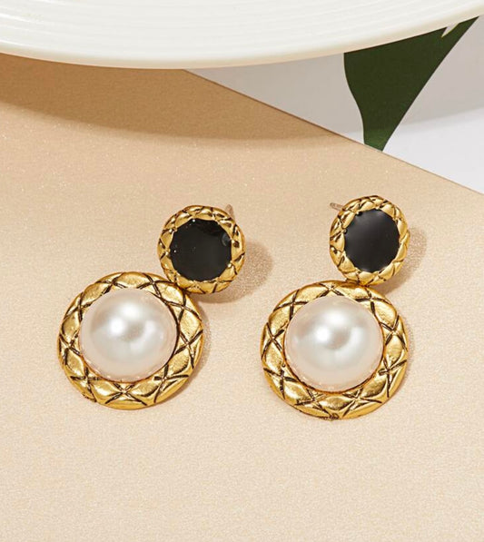 Black & Gold Pearl Drop Earring