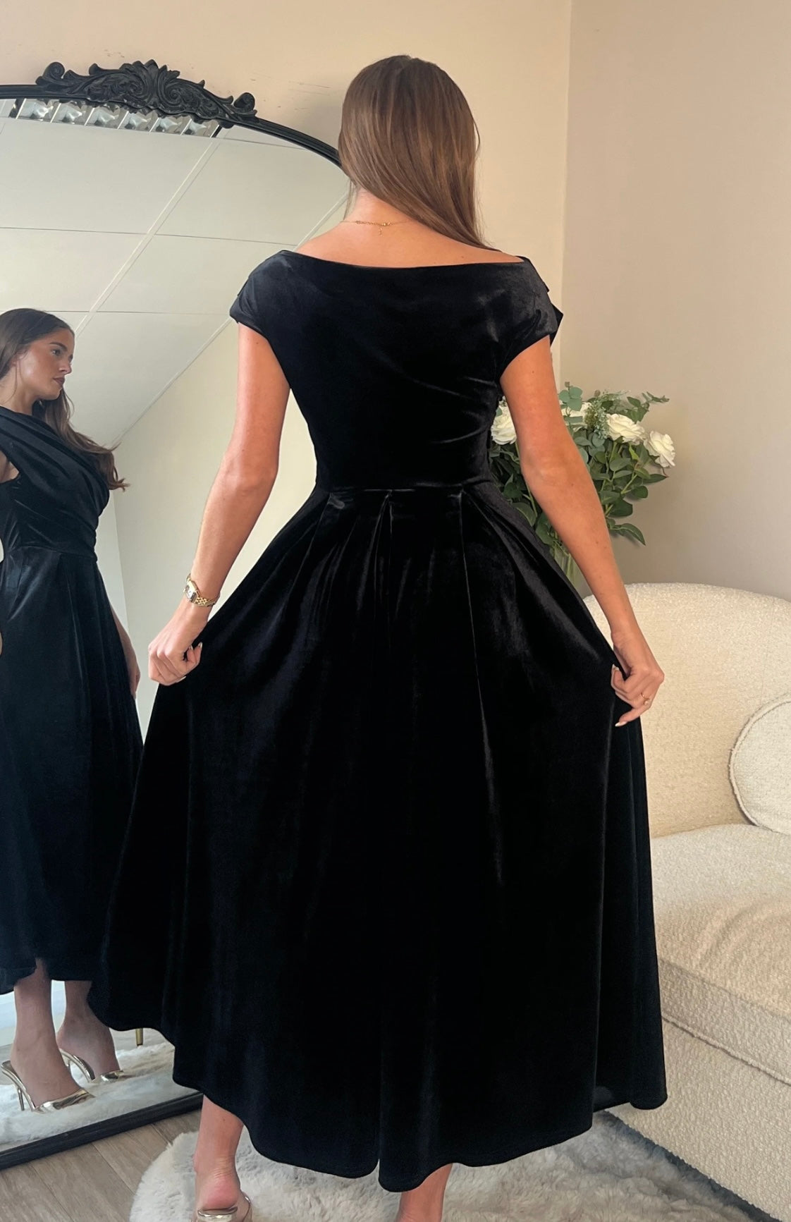 Betty Velvet Black Midi Dress