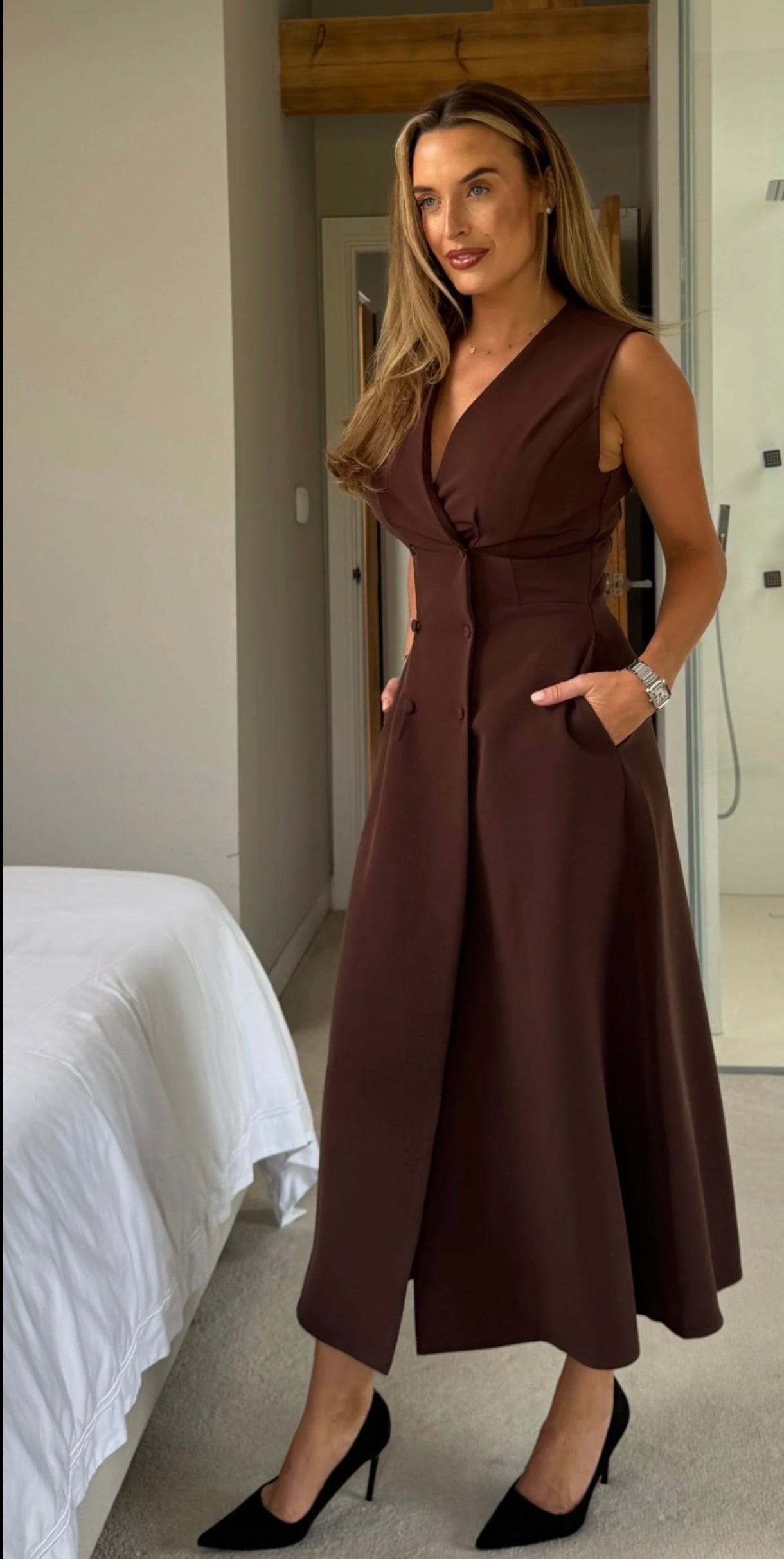 Hazel Tailored Sleeveless Midi Dress Brown