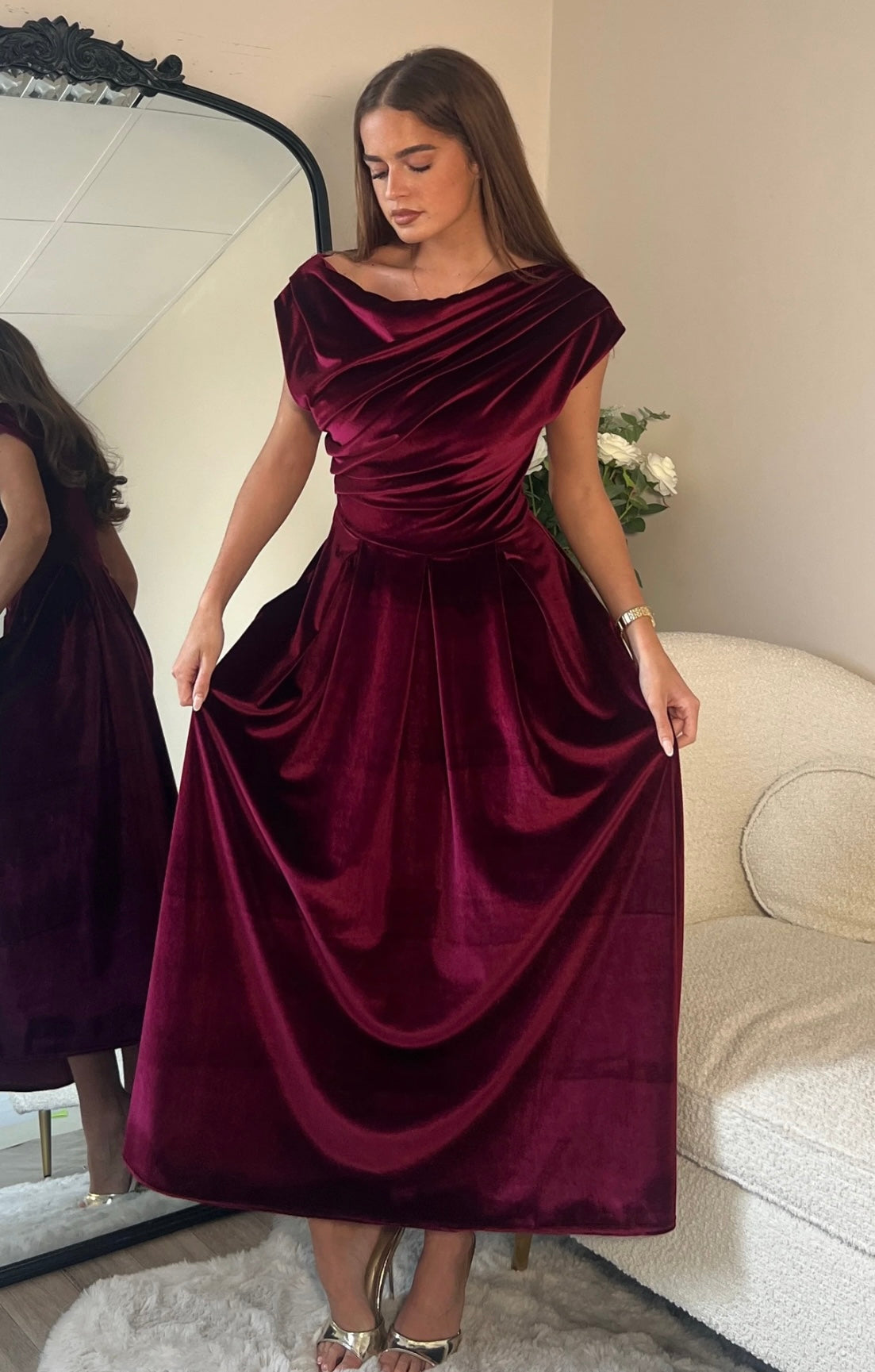 Betty Velvet Burgundy Midi Dress