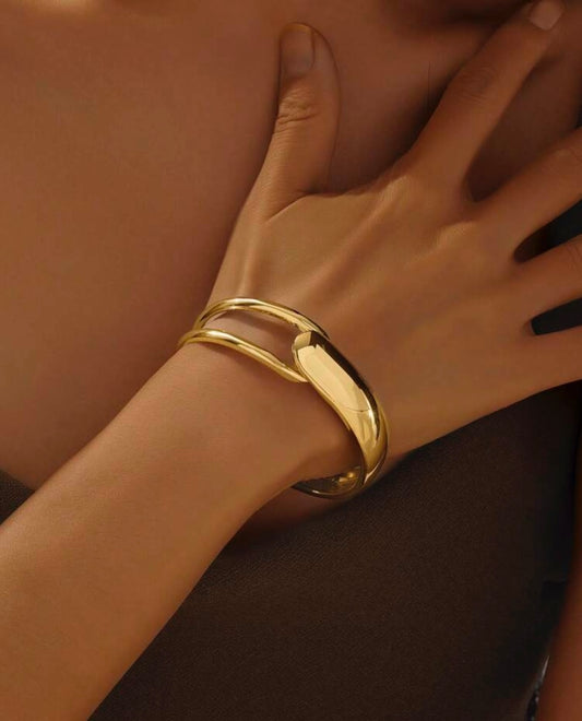 Gold Crossover Bracelet