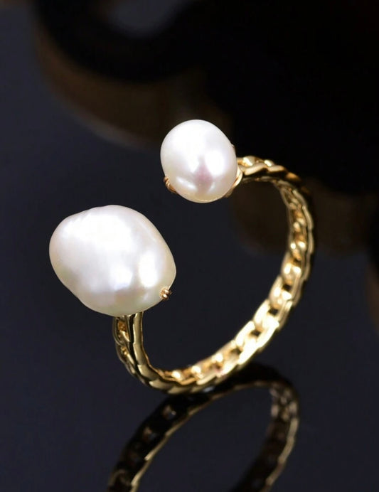 Pearl & Gold Shoe Horse Ring