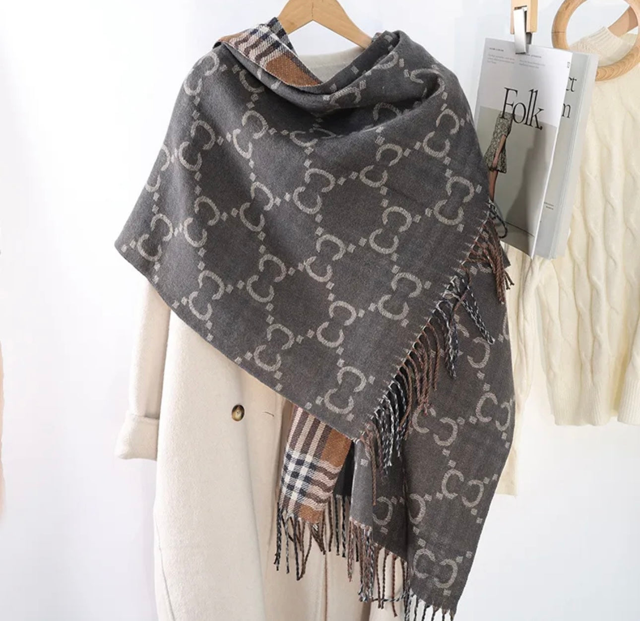 REVERSIBLE Tartan Grey Monogram Scarf