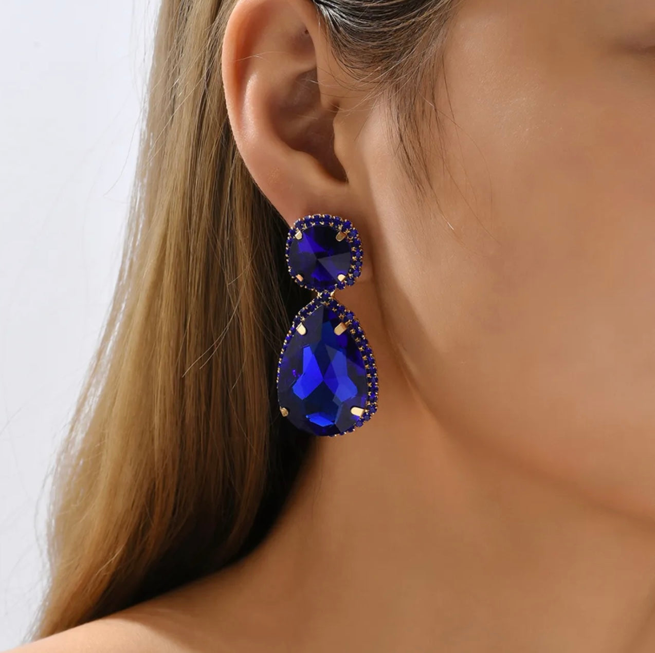 Royal Rhinestone Teardrop Earrings