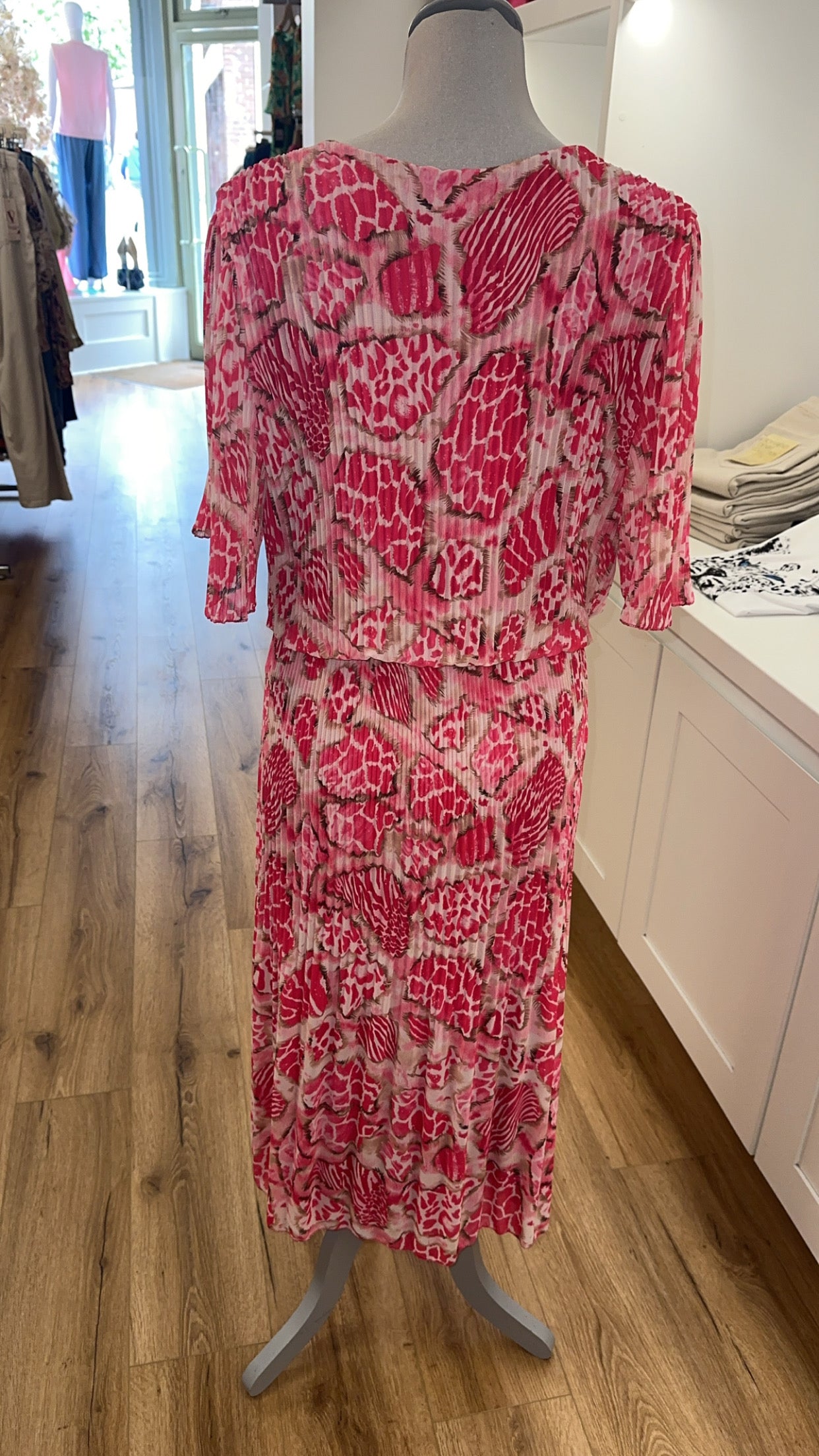 Fushia Pink Plisse Pattern Dress (size 8-12)