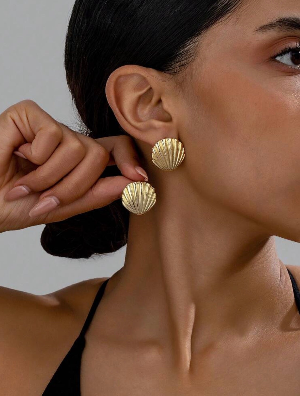Gold Shell Earrings