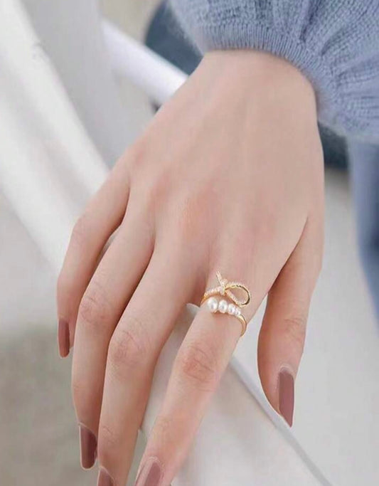 Pearl Bow Ring Gold