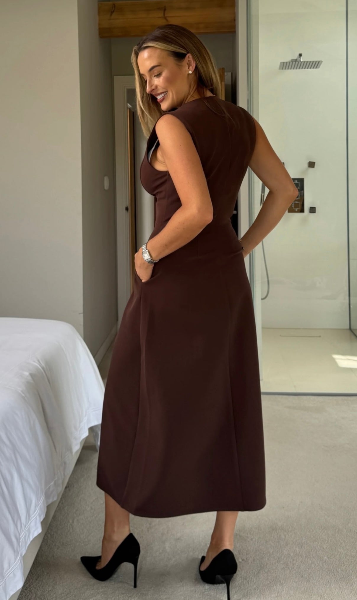 Hazel Tailored Sleeveless Midi Dress Brown