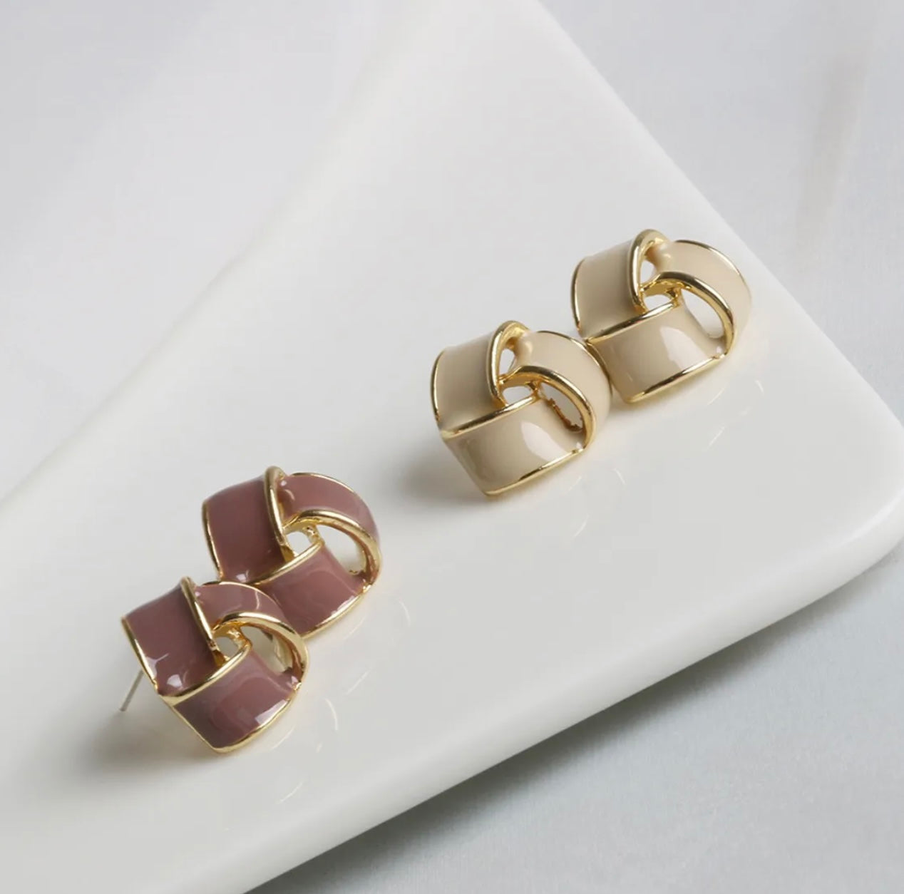 Cream & Gold Swirl Studs