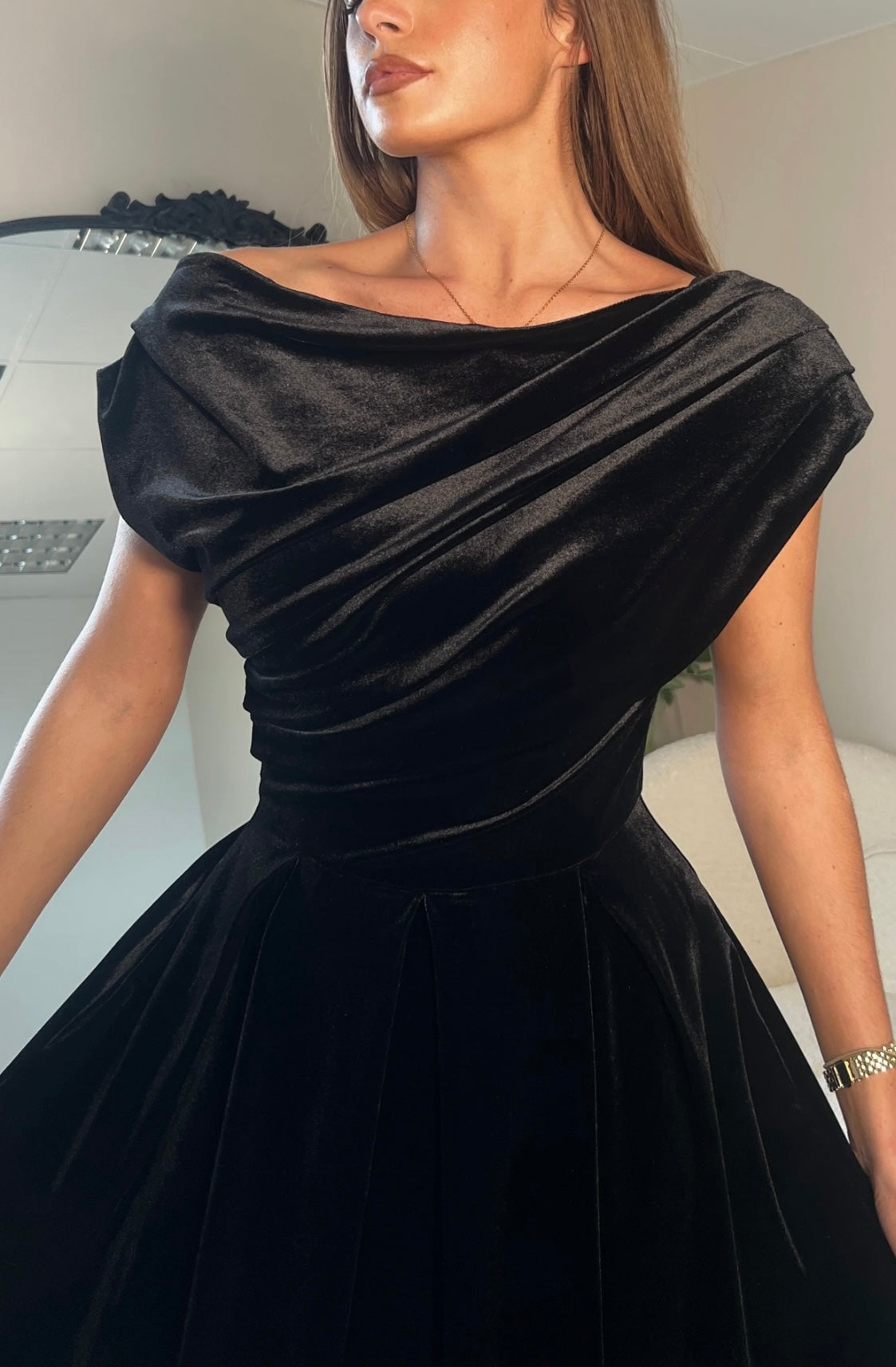 Betty Velvet Black Midi Dress