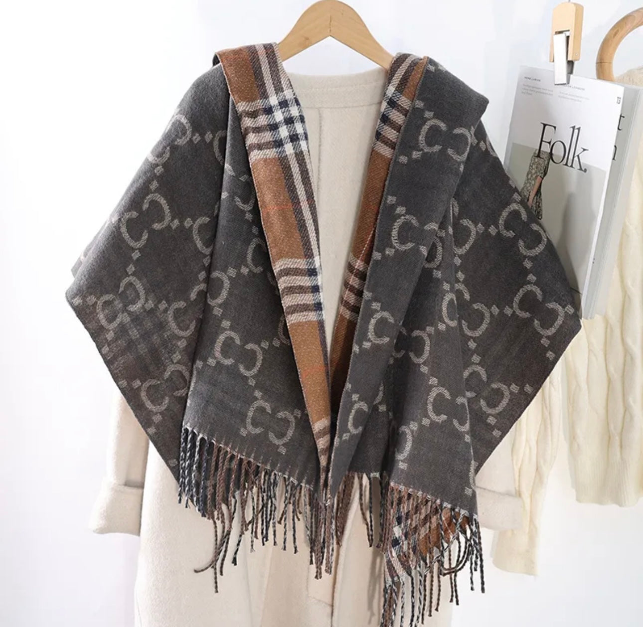 REVERSIBLE Tartan Grey Monogram Scarf