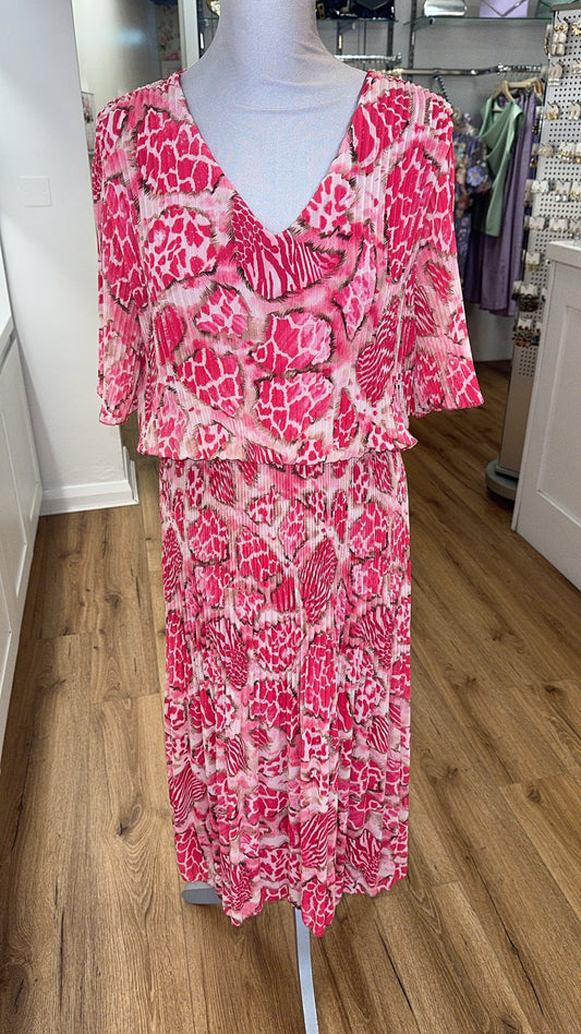 Fushia Pink Plisse Pattern Dress (size 8-12)