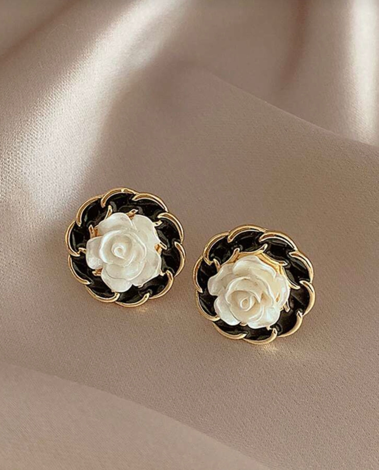 Floral Pearl Earrings
