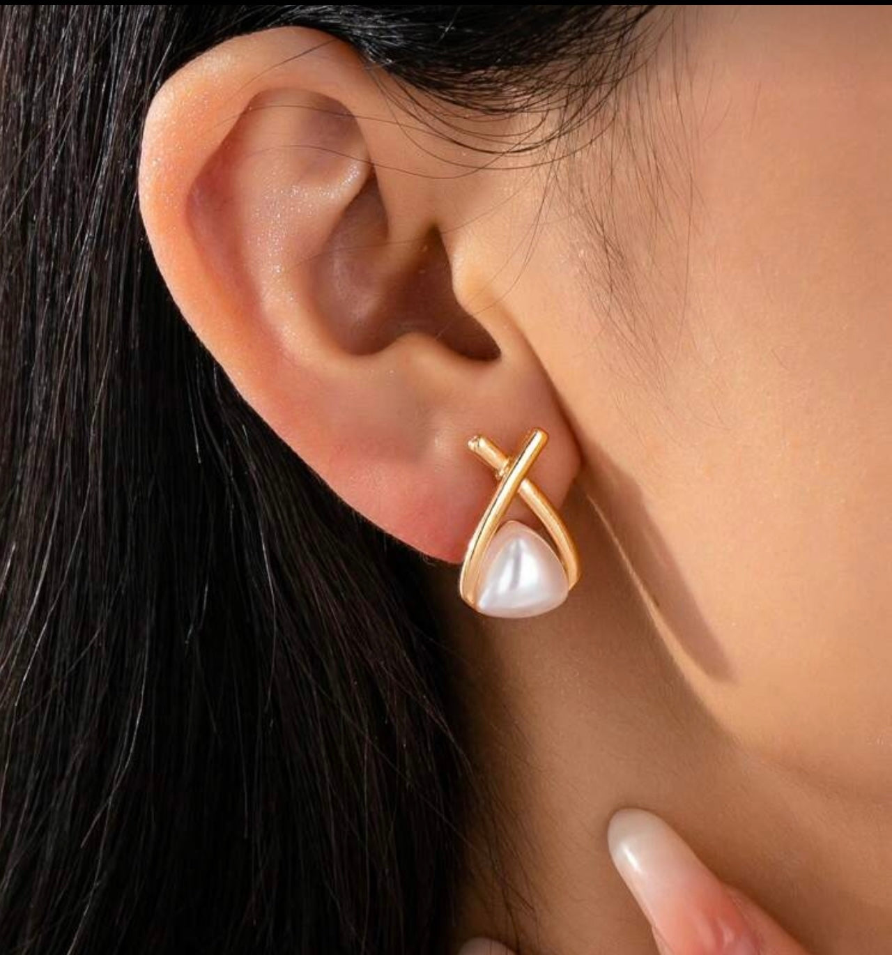 Pearl & Gold Intertwined Earrings