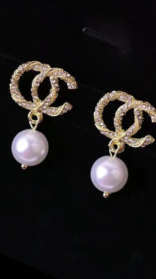 Clara Earrings Diamante & Pearl
